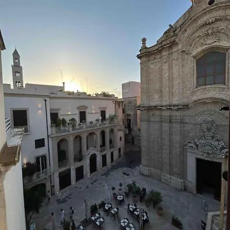 Aurora's * Bari